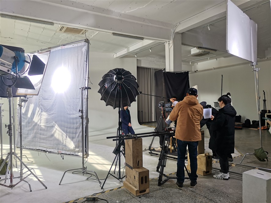 Wuxi filming crew and production setup